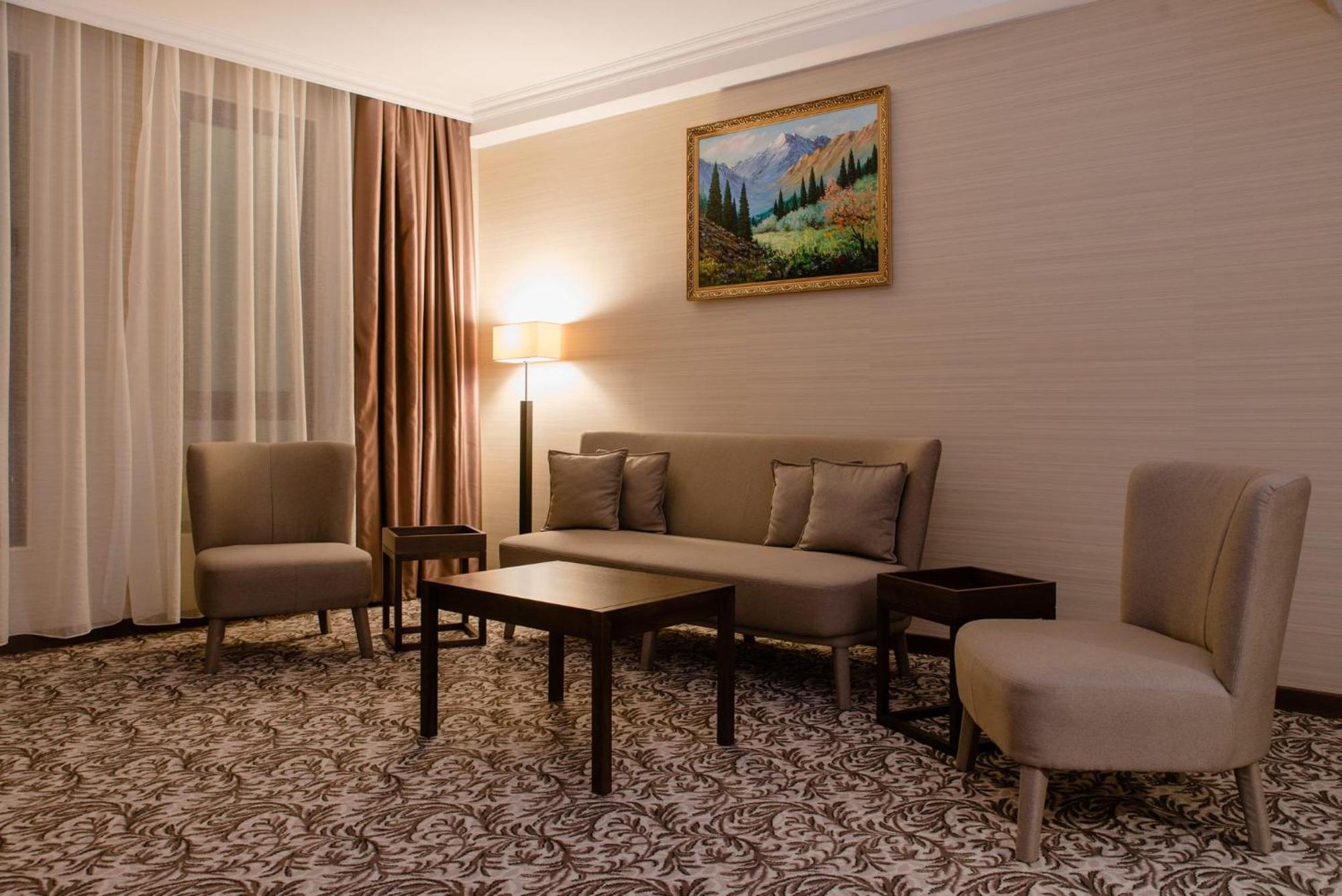 Holiday Inn Aktau By Ihg Eksteriør billede