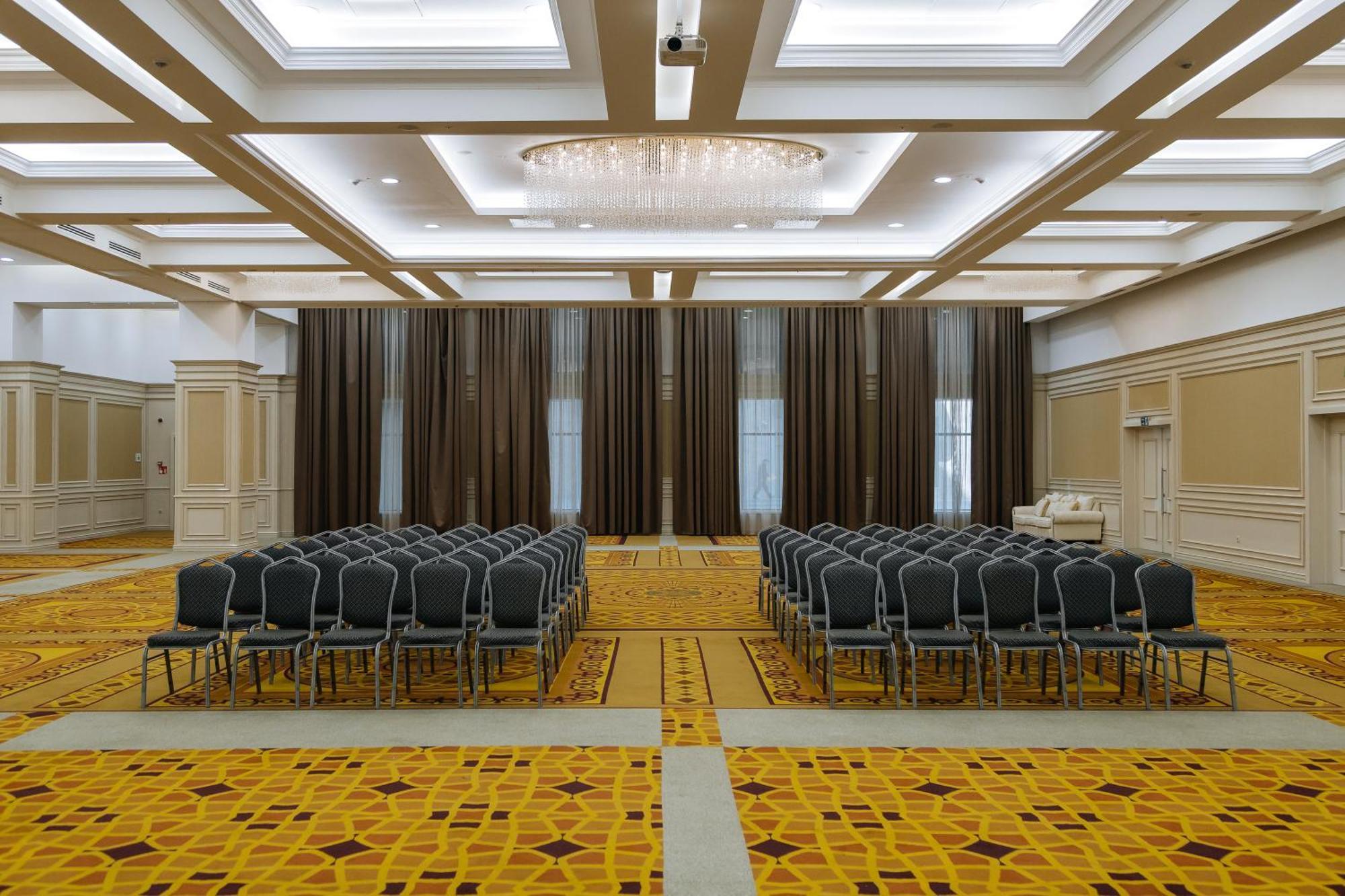 Holiday Inn Aktau By Ihg Eksteriør billede