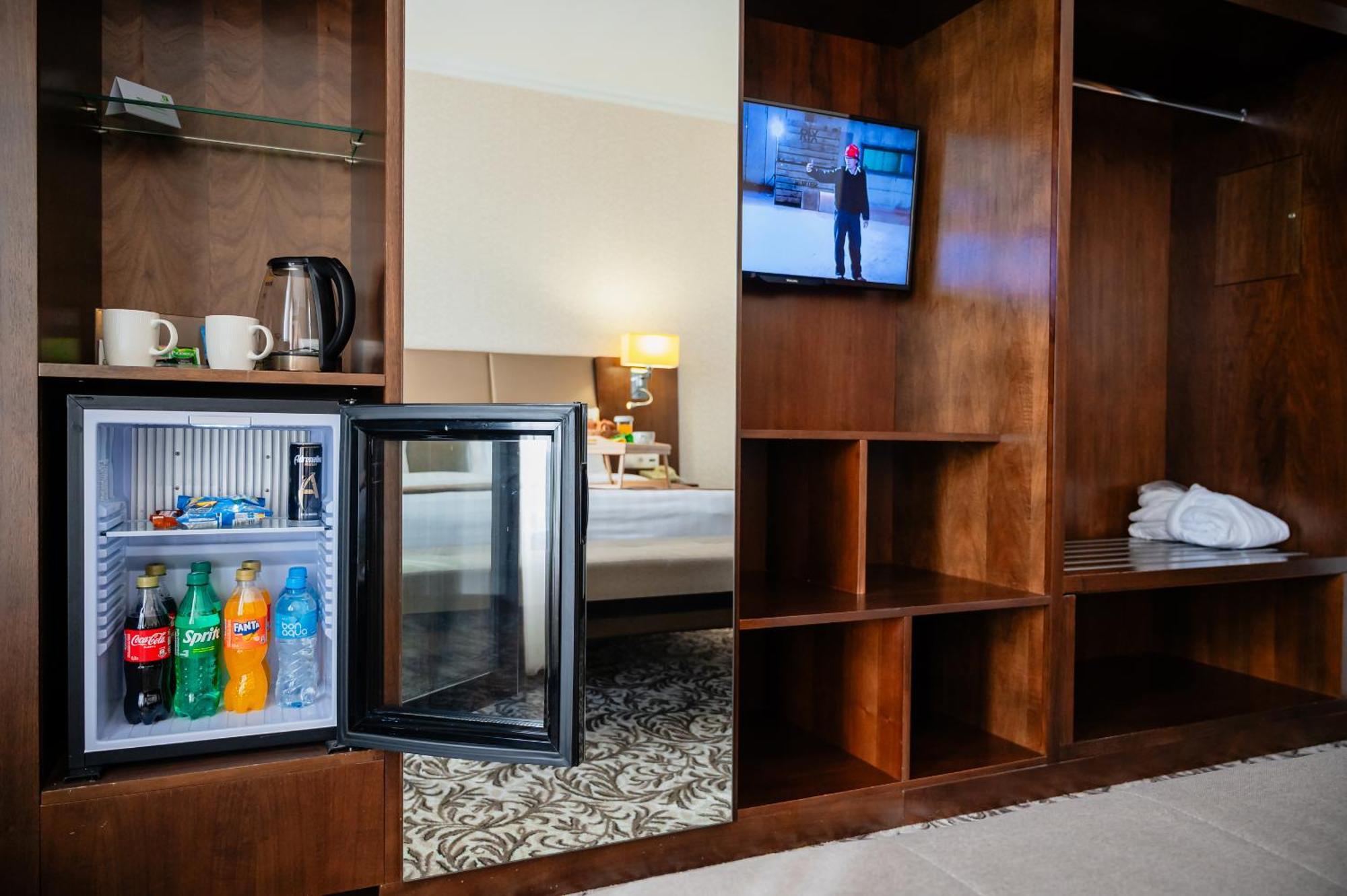 Holiday Inn Aktau By Ihg Eksteriør billede
