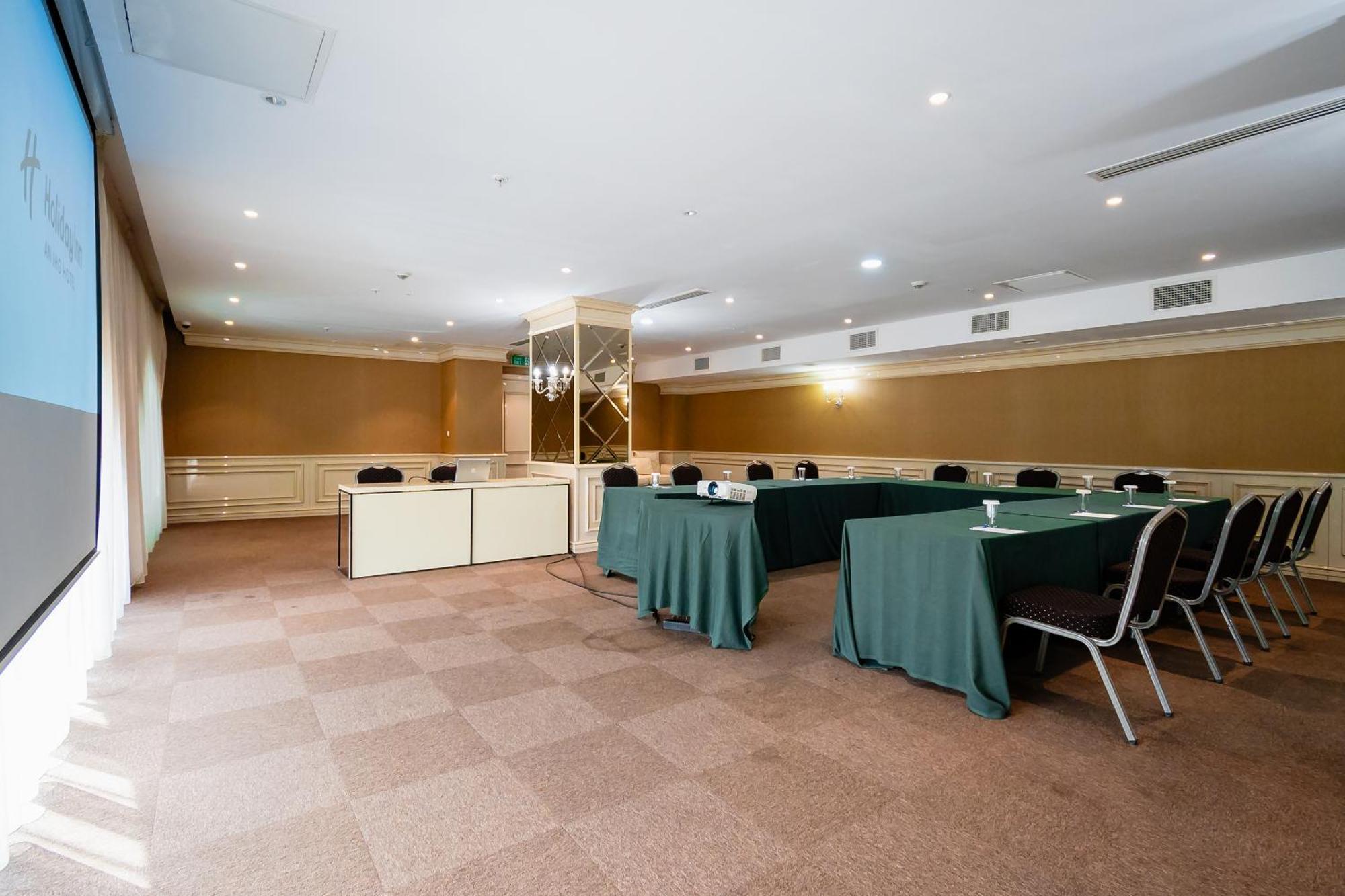 Holiday Inn Aktau By Ihg Eksteriør billede