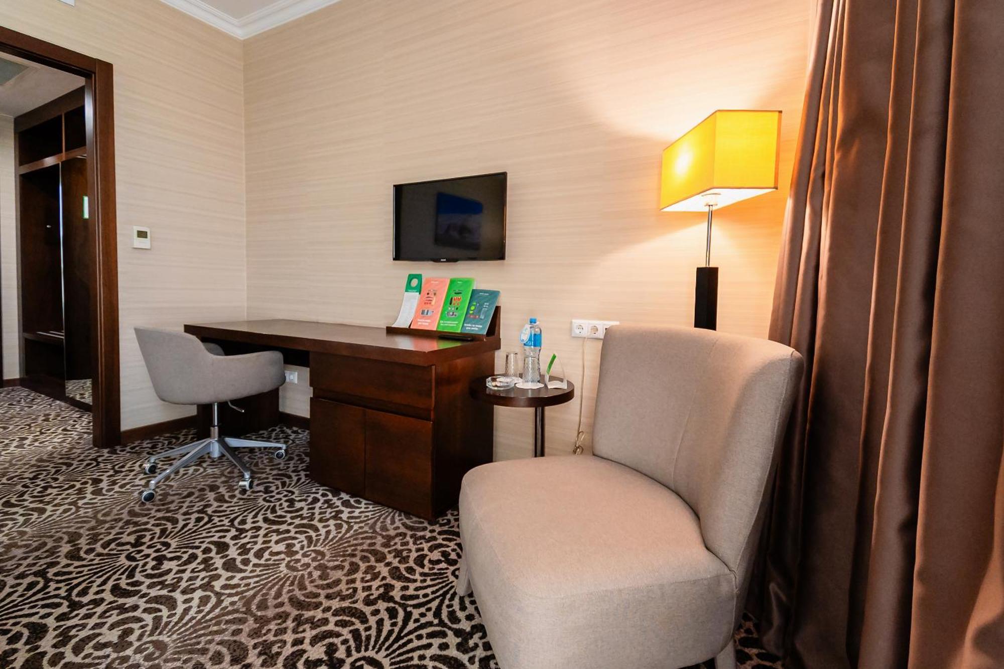 Holiday Inn Aktau By Ihg Eksteriør billede