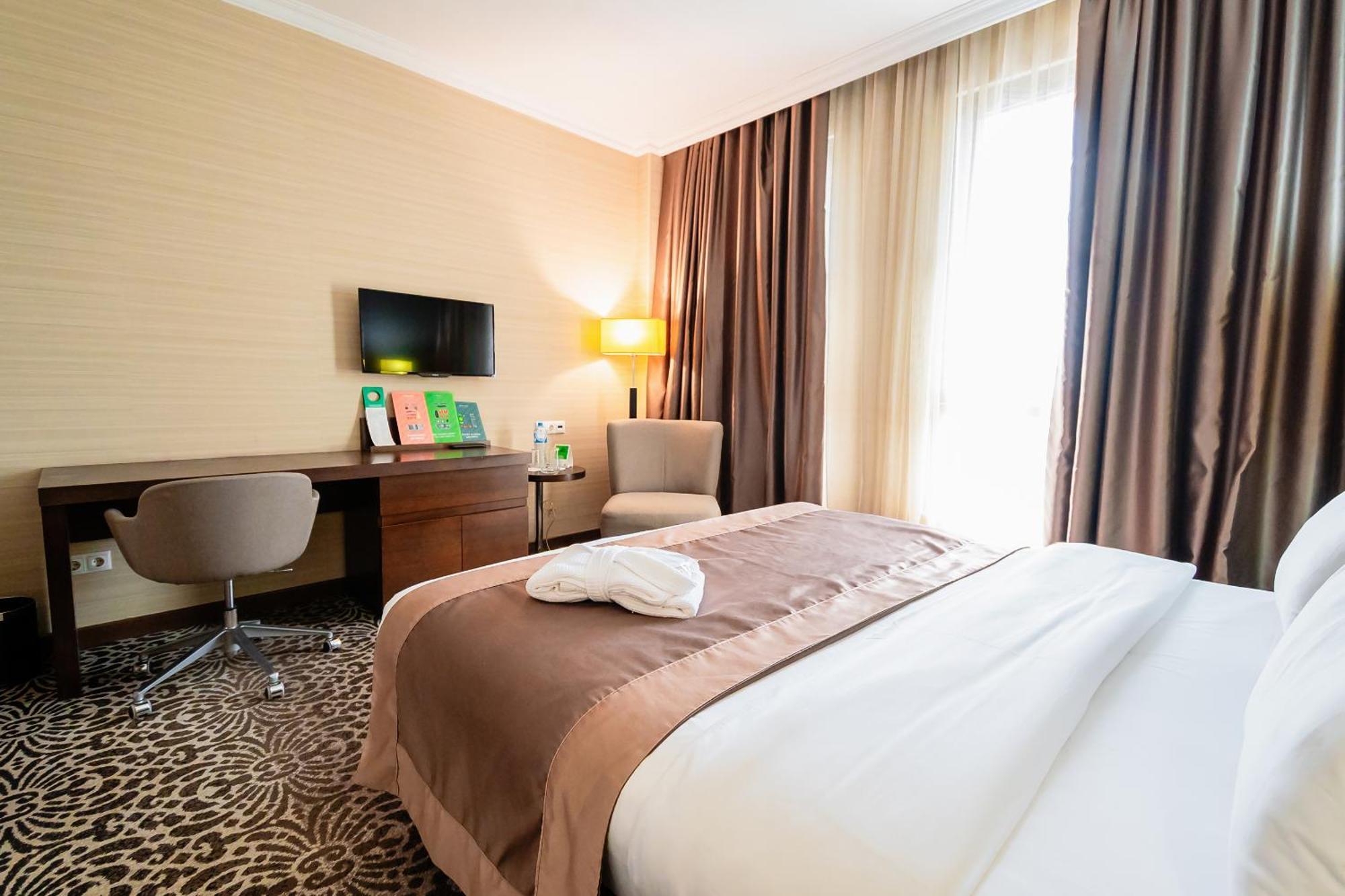 Holiday Inn Aktau By Ihg Eksteriør billede