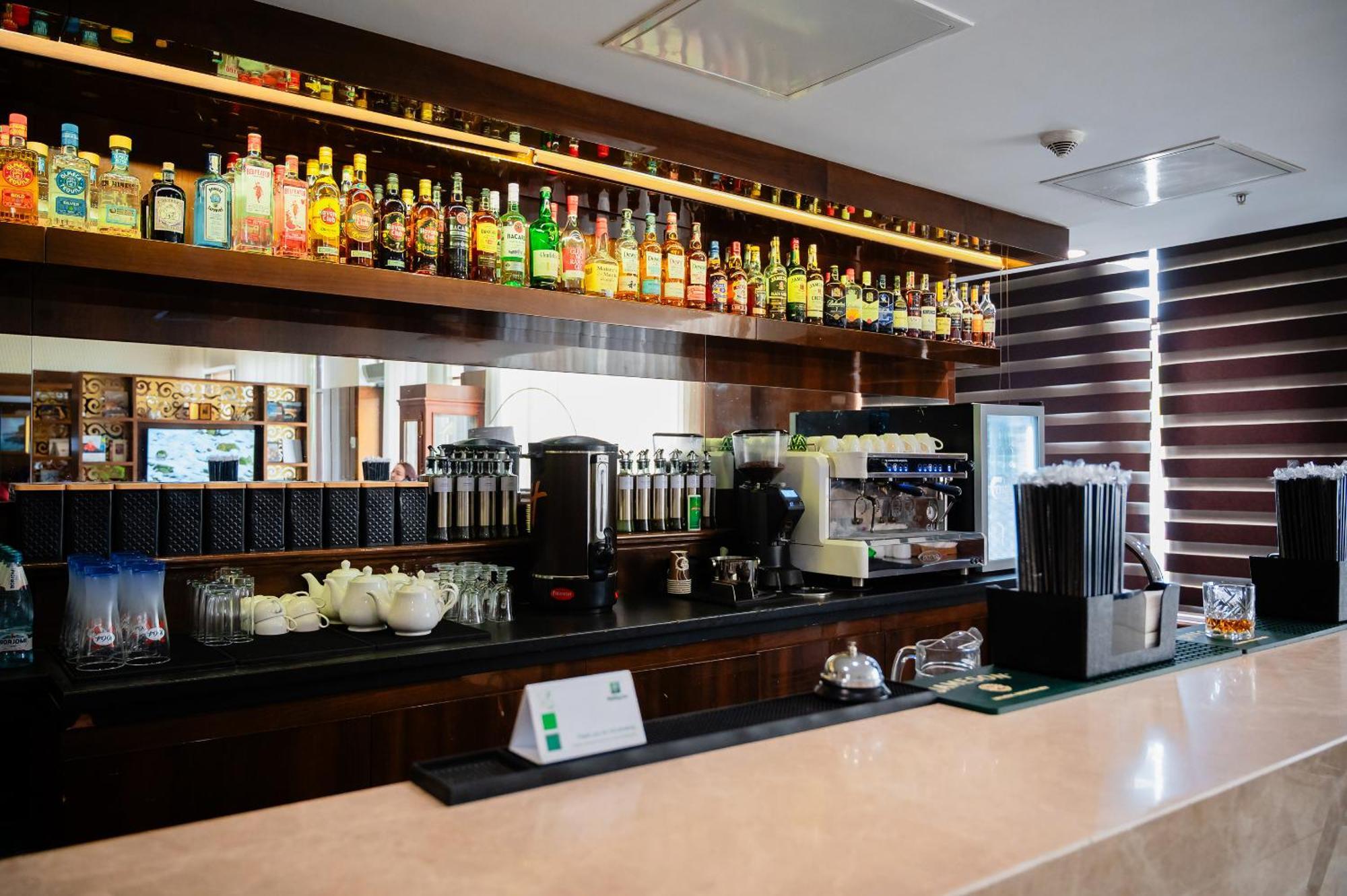 Holiday Inn Aktau By Ihg Eksteriør billede